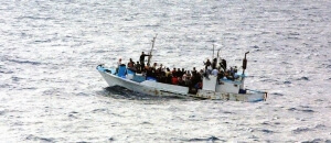 Migranti se často do Evropy dostávají na lodi